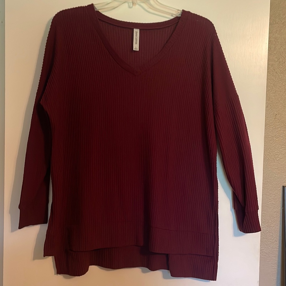 Zenana Outfitters long sleeve thermal waffle knit sweater / burgundy